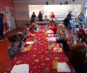 Goûter de Noël des maternelles