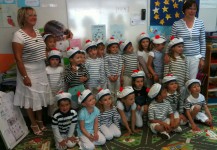 Petits marins avant le spectacle de fin d’année scolaire